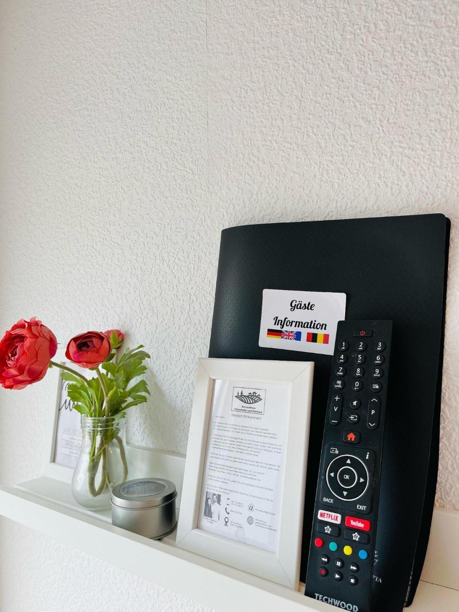 Am Landhaus - Gaestezimmer Walsheim الغرفة الصورة